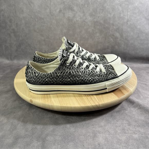 Converse Chuck Taylor All Star Womens 9 White CTAS OX Low Top Casual Shoes - Picture 1 of 7